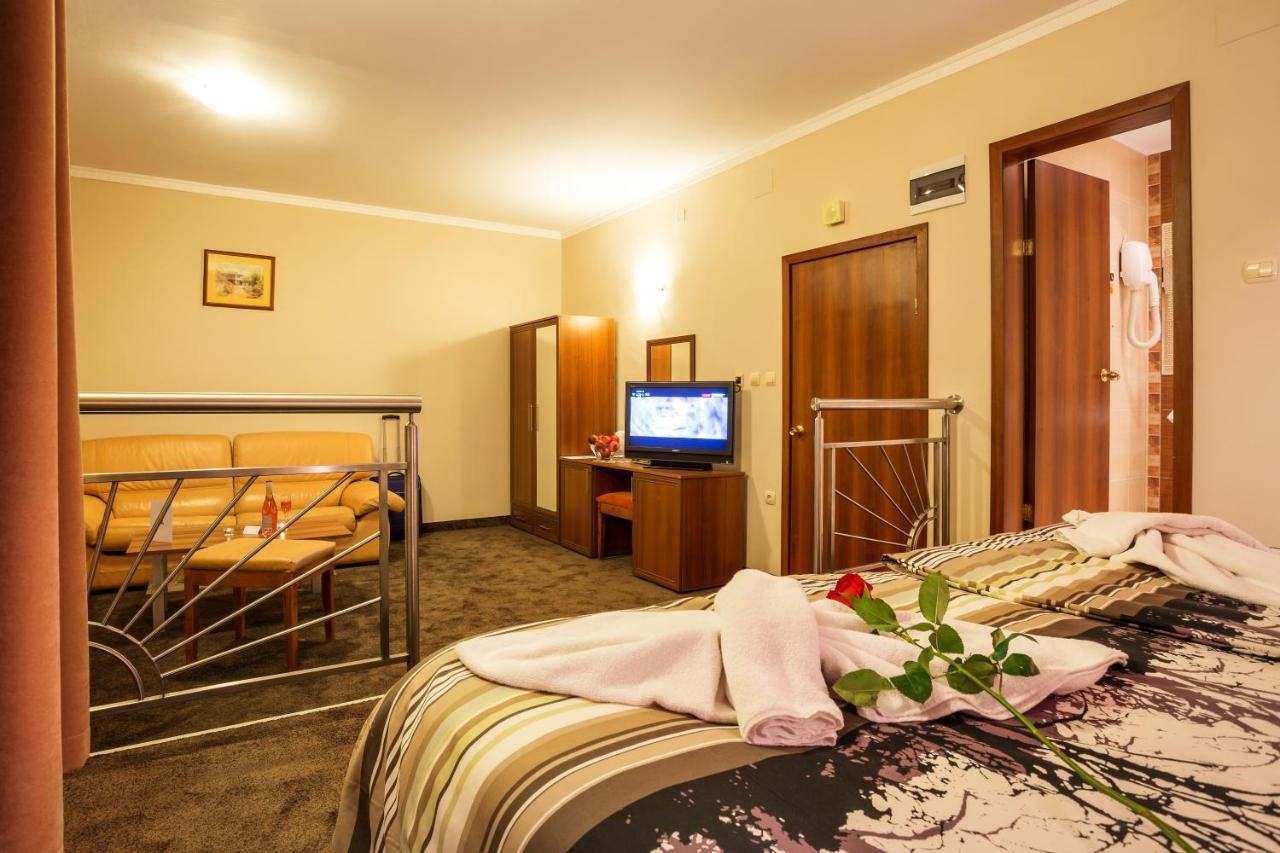 Hotel Romantika Velingrad Buitenkant foto