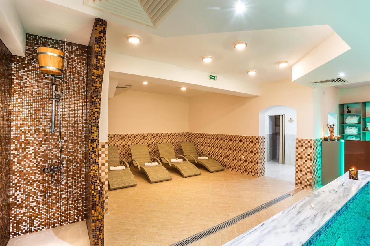 Hotel Romantika Velingrad Buitenkant foto