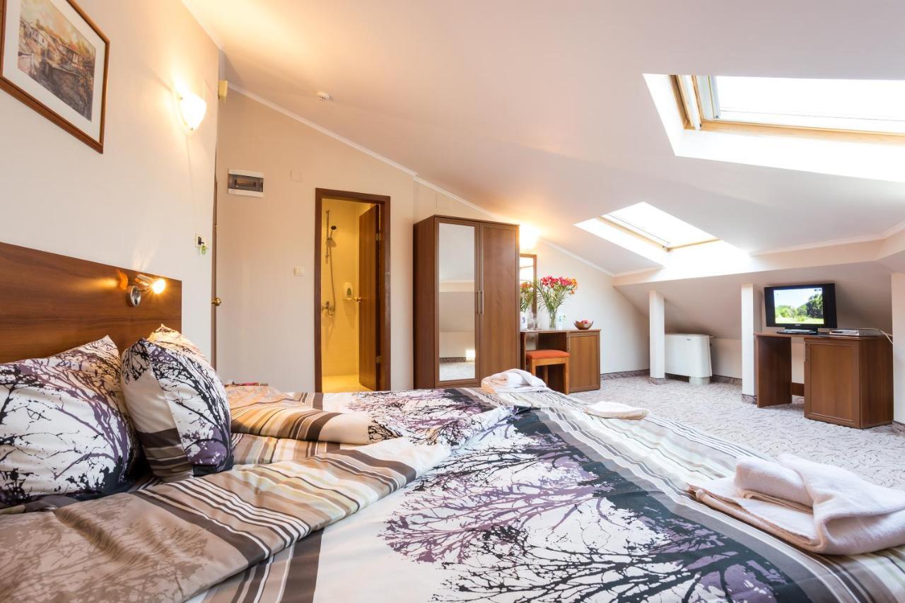 Hotel Romantika Velingrad Buitenkant foto